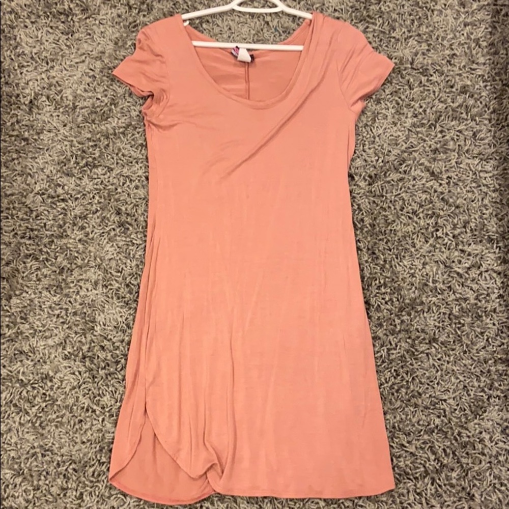 DISCREET tight t-shirt dress